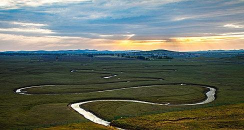 《最后的生还者2》更新 让你按时间顺序重温一遍剧情